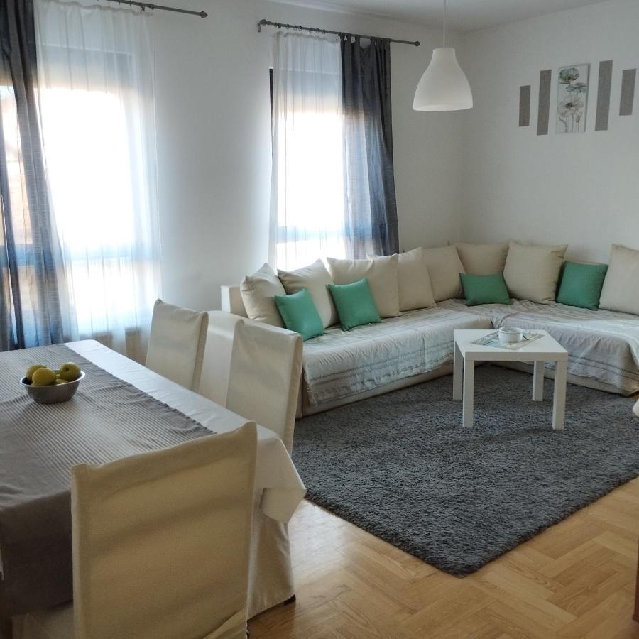Apartman Gana Altina Lux Belgrad Exteriör bild