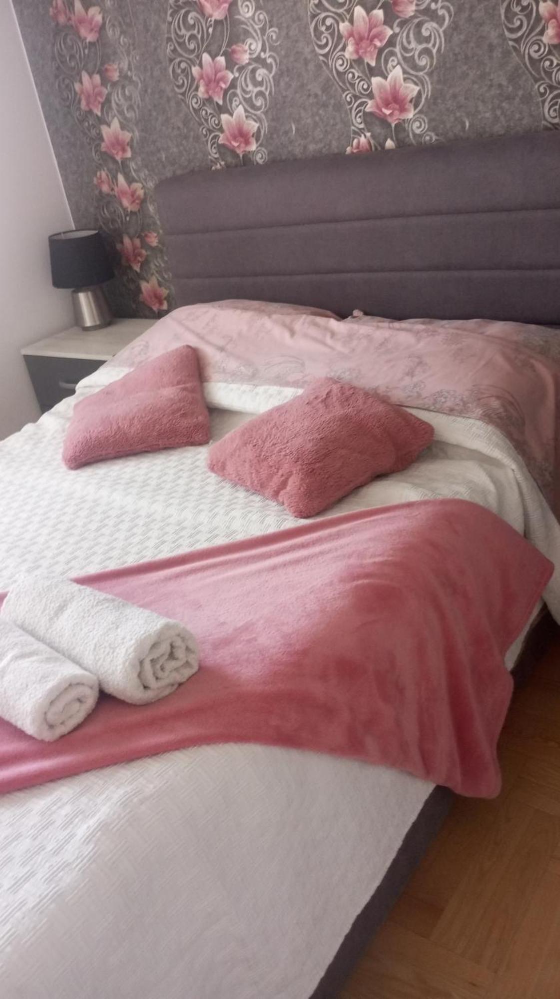 Apartman Gana Altina Lux Belgrad Exteriör bild