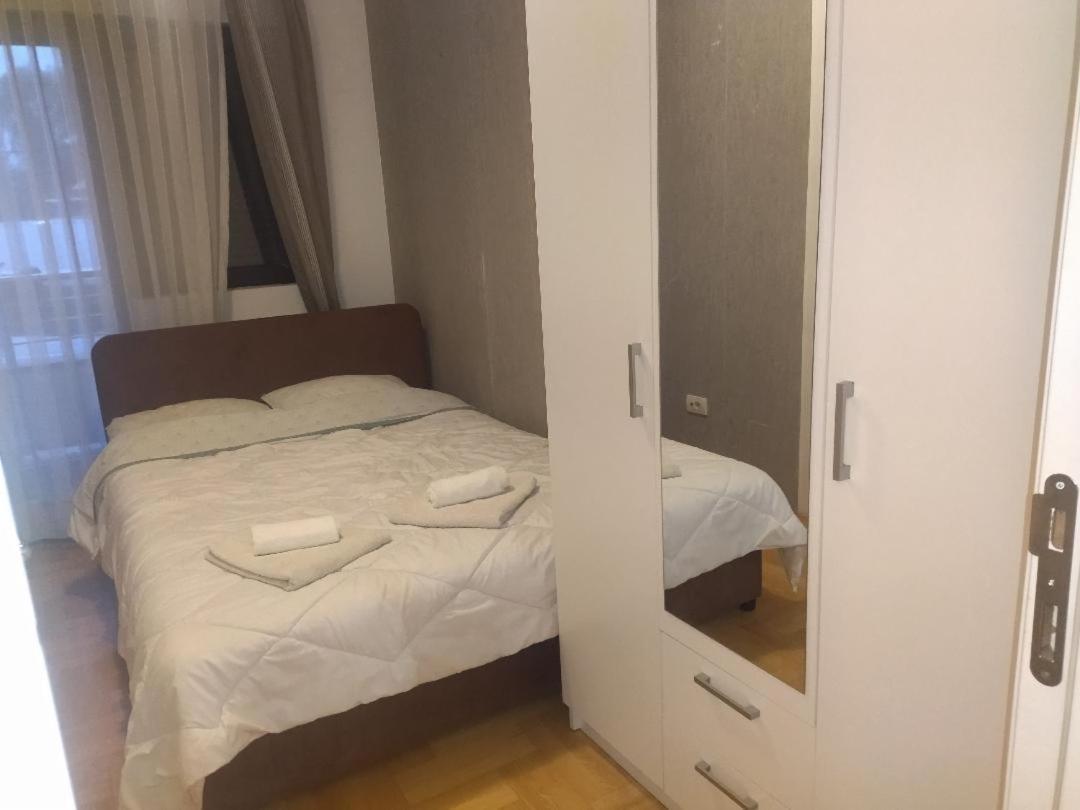 Apartman Gana Altina Lux Belgrad Exteriör bild